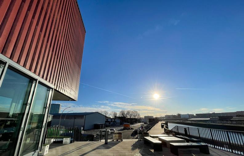 Unsere Terrasse. Viel Sonne!