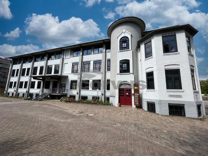 Bürogebäude