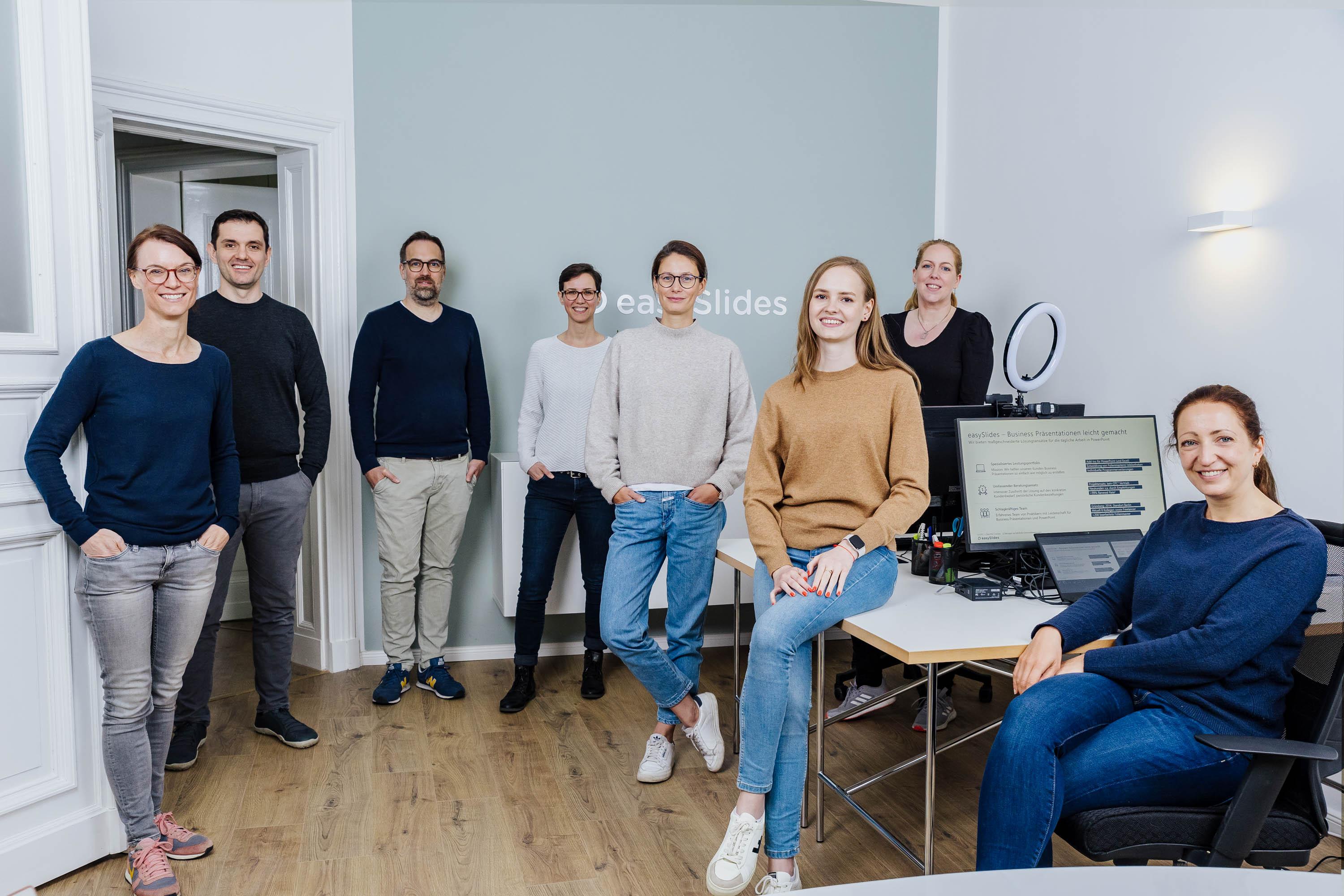 easySlides Team