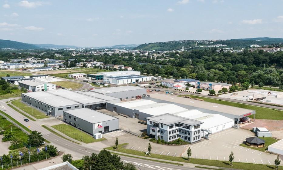 Produktions- und Bürogebäude