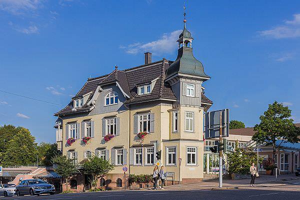 Büro der Kanzlei Christoffel in einer Jugendvilla in Freudenstadt