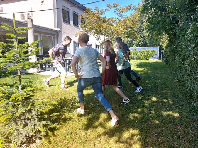 Betriebliche Gesundheitsvorsorge im schönen Garten