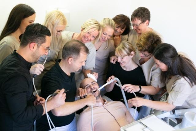 Unternehmensfoto von Dental Concept (1)
