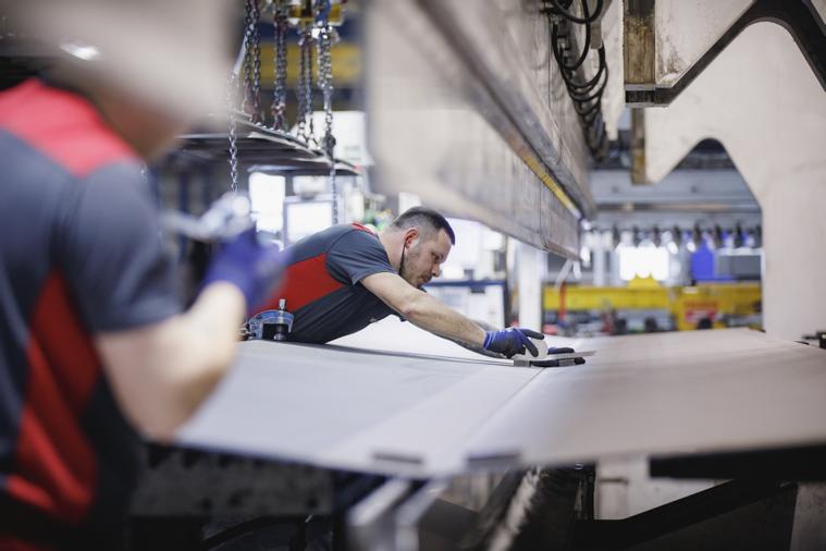 Für die präzise Bearbeitung von Blech und die Fertigung hochwertiger Bauteile suchen wir einen engagierten Abkanter.