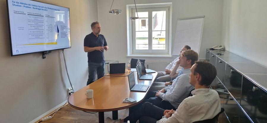 internes Meeting / Schulung 