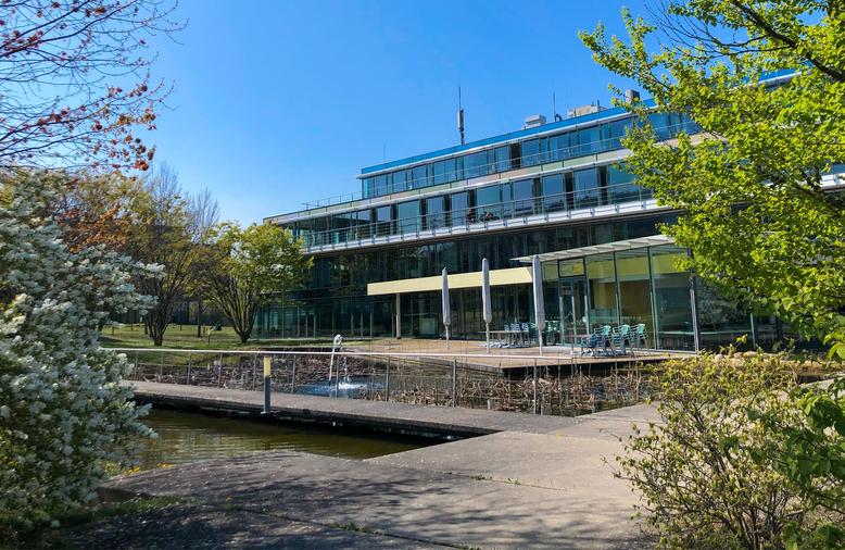 Bürogebäude