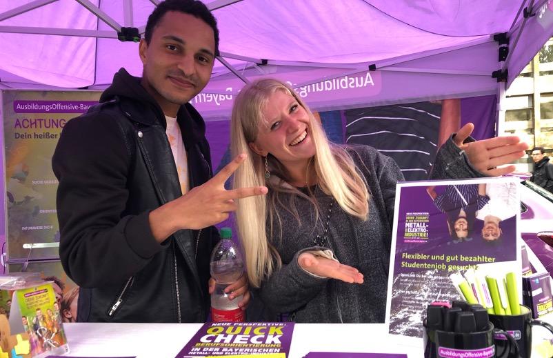 Kollegen bei einem Event