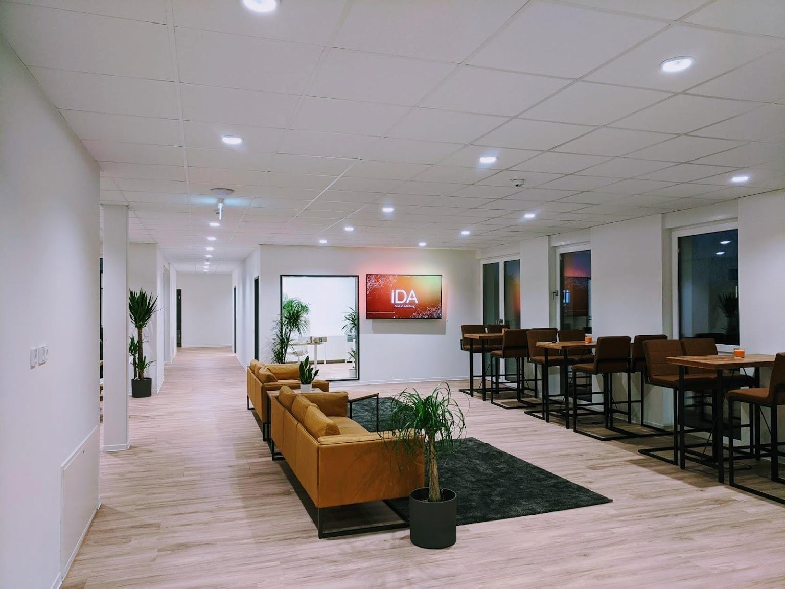 Unternehmensfoto von Intelligent Data Analytics (1)