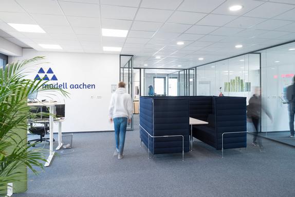 Arbeiten in moderner Umgebung.
