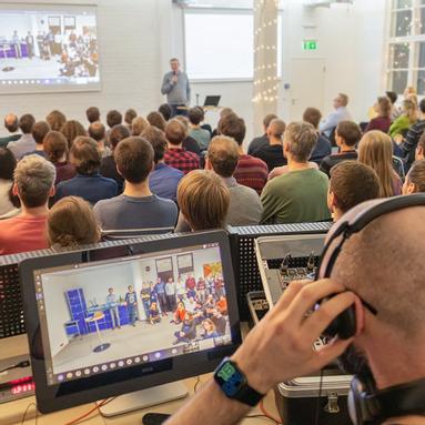 Jahresabschlussmeeting zu Weihnachten