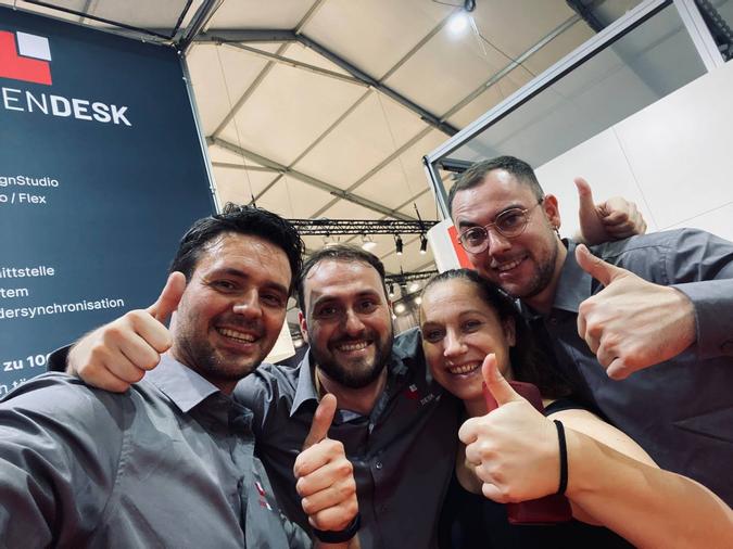 Wir auf der letzten Fachmesse an unserem Stand