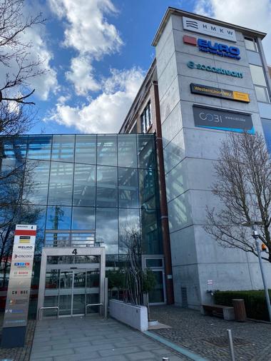 Unser Eingang in Frankfurt am Westbahnhof