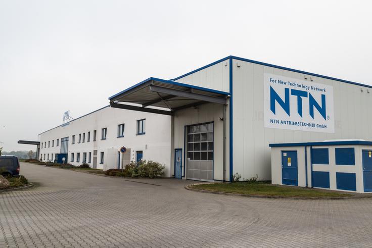 NTN Antriebstechnik GmbH Unternehmenskomplex, Büros mit Produktionshalle