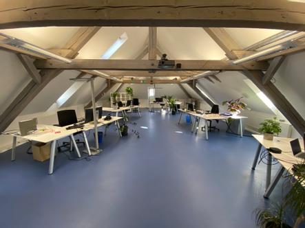 Unsere offenen Büroräume unterm Dach (mit Klimaanlage ;-) in Reutlingen.